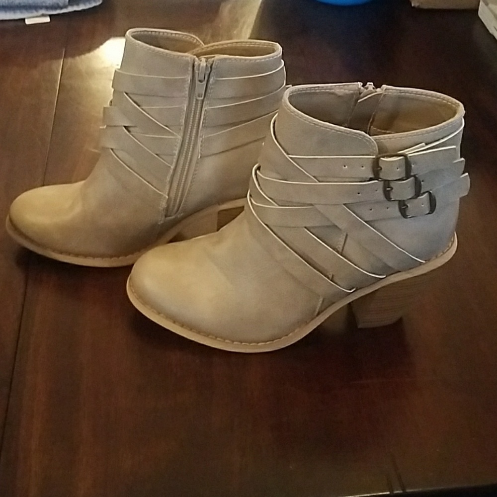 Cute booties!